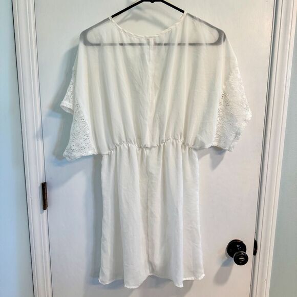 Xhilaration Ivory Lace-Trimmed V-Neck Swim Cover - Picture 4 of 4